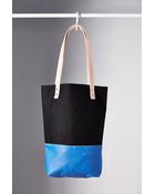 Fleabags X Uo Ballet Tote Bag - Lyst