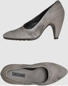 Vic Matie' Closedtoe Slipons - Lyst
