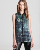 Sachin & Babi Top Sleeveless Spread Collar Printed Ruby - Lyst