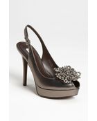 Vera Wang Footwear Melody Pump - Lyst