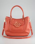 Tory Burch Amanda Pebbled Hobo - Lyst