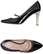Chloé Closedtoe Slipons - Lyst