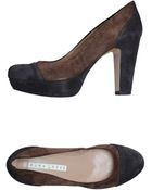 Pura Lopez Closedtoe Slipons - Lyst