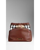Burberry The Little Crush in Leather and House Check - Lyst