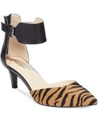 Tahari Ande Pumps - Lyst