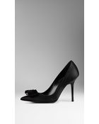 Burberry Bow Detail Point-Toe Satin Pumps - Lyst