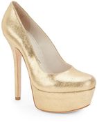 Alice + Olivia Larimore Crackled Metallic Leather Pumps - Lyst