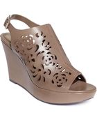 Tahari Womens Jasmine Platform Wedge Sandals - Lyst