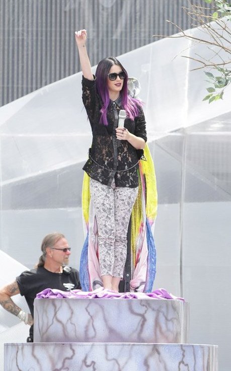 Katy Perry in J Brand Floral Jeans