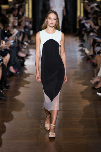 Stella McCartney Runway Designs-Look 4