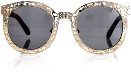 I have sunglasses on the mind since I’m stranded in Los...