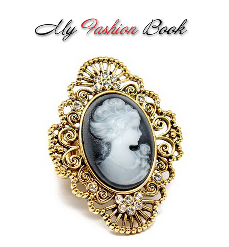 Chic cameo