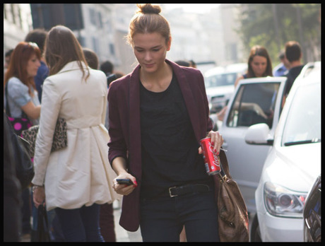 LOOK OF THE DAY: AUBERGINE BLAZER