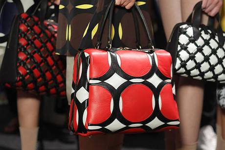 Handbags at dawn!