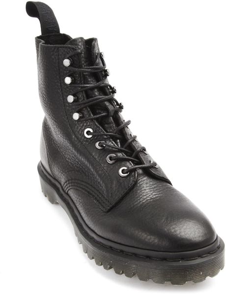 hanley dr martens