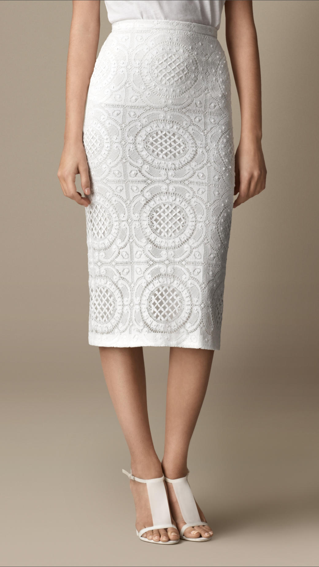 Burberry Lace Pencil Skirt in White | Lyst