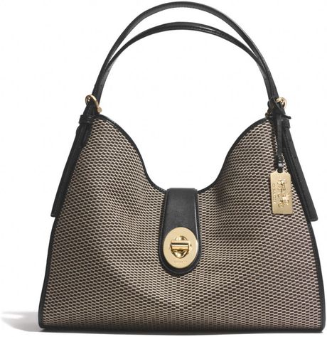 coach carlyle shoulder bag