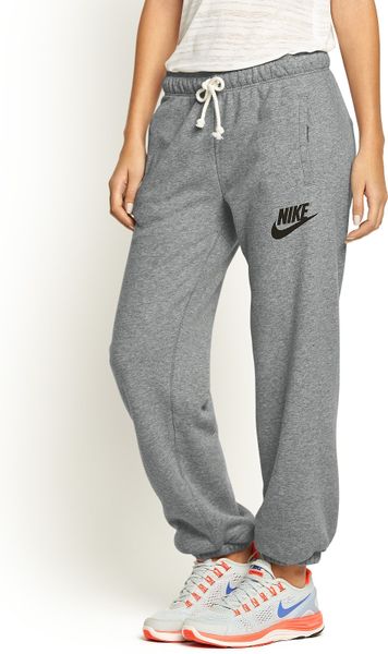 nike women's loose pants