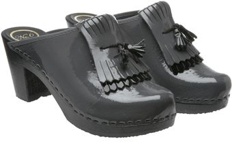  Double Kiltie Clog with Tassles 