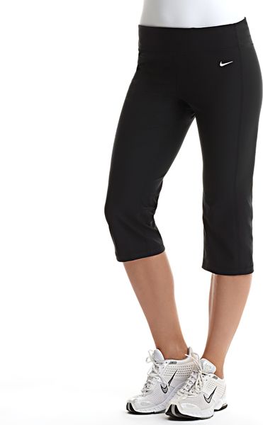 nike loose capri pants