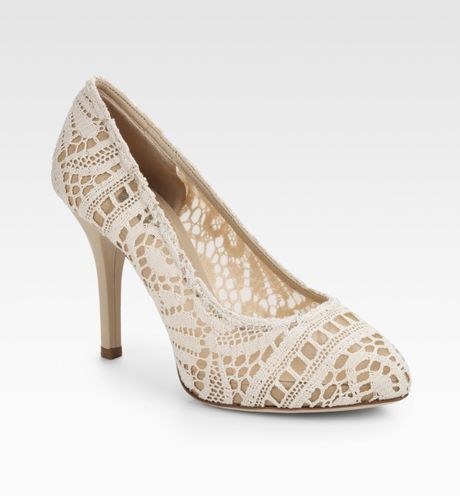 dolce and gabbana lace pumps