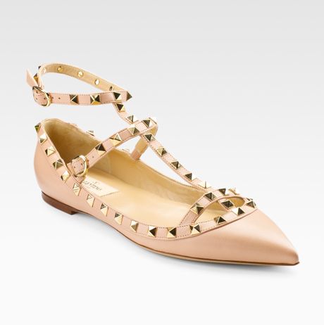 Valentino Studded Flat Sandals in Pink | Lyst