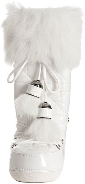 dior fur boots