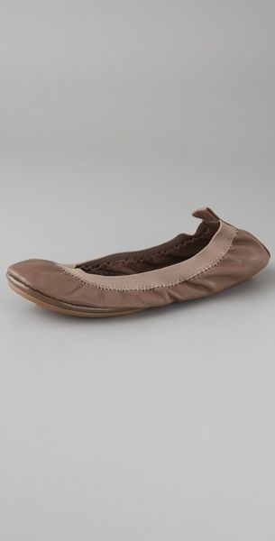 Yosi Samra Elastic Top Line Ballet Flats in Brown (taupe) - Lyst