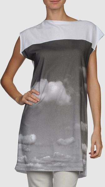 February Short Sleeve T-shirt - Lyst