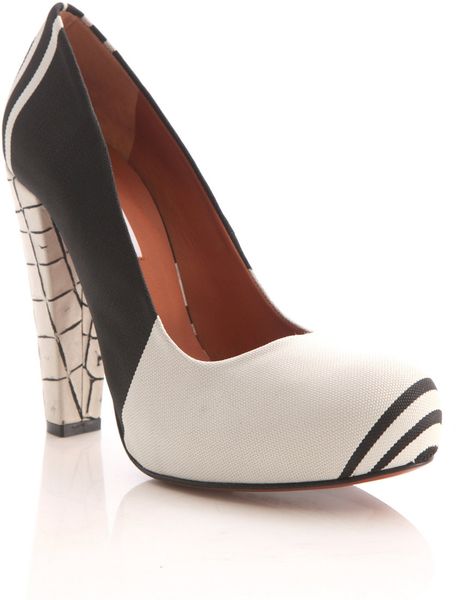 Carven Striped Platform Pumps in Black - Lyst