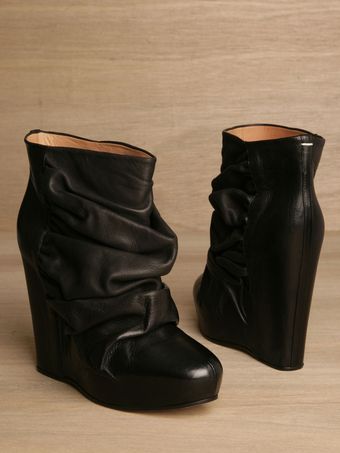 Maison Martin Margiela 22 Womens Ruched Trunk Boots - Lyst
