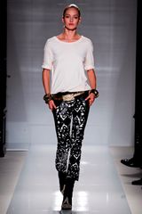 Balmain Spring 2012 White Cropped Skinny Pants With Black Leather Applique