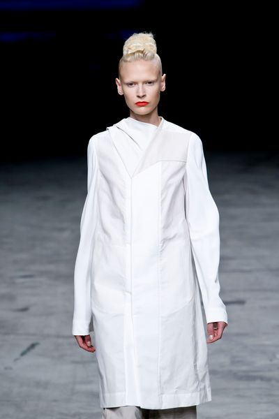 Rick Owens Spring 2012 White Long Coat with Asymmetric Detailed Collar in White - Lyst