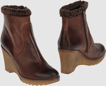  Ankle Boots 