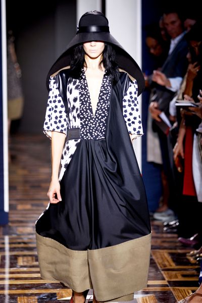 Balenciaga Spring 2012 Mid Lenght Dress With Draped Black And White Print Top And Voluminous Skirt  in Black (blue, natural, white) - Lyst