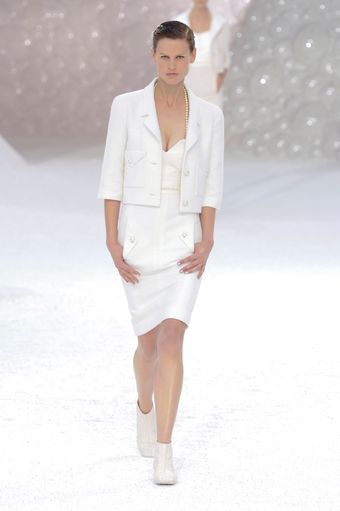 Chanel Spring 2012 White Sleeveless Top - Lyst