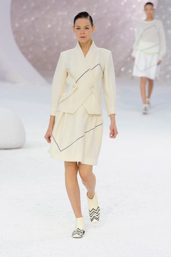 Chanel Spring 2012 White Ankle Low Heel Boots With Black Zig Zag Print - Lyst