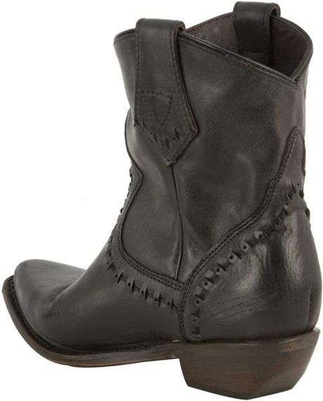 mens black distressed cowboy boots