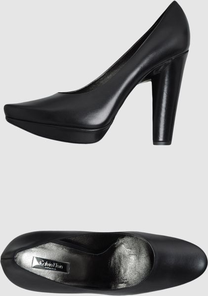 Calvin Klein Platform Pumps in Black - Lyst