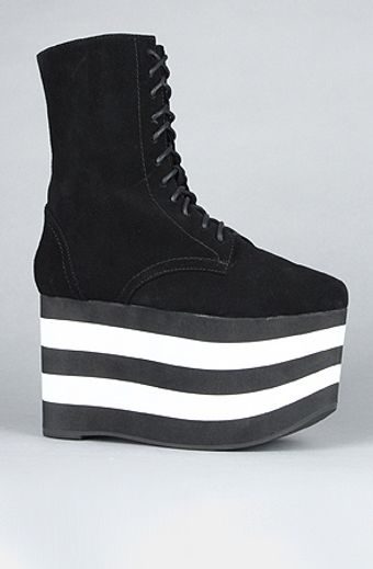  The Revel Shoe in Black Suede 