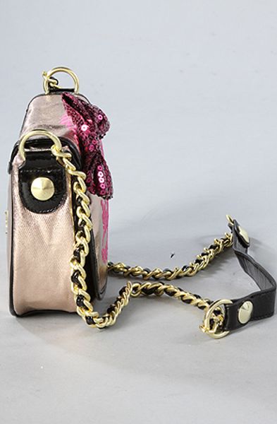 betsey johnson skull crossbody