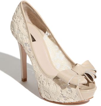 Joan & David Cutie Pump - Lyst