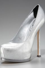 Yves Saint Laurent Metallic Leather Tribute Pump