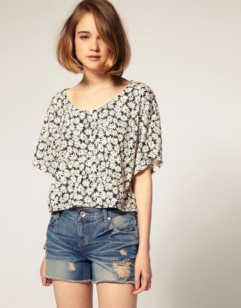 Mink Pink Minkpink Meadow Lea Daisy Print T-Shirt - Lyst