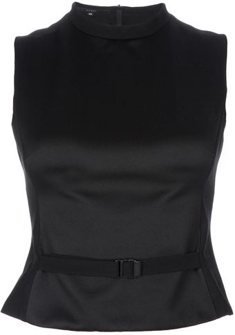  Sleeveless Top 