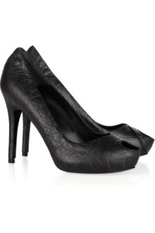 Alexander McQueen Textured Leather Peep-toe Pumps - Lyst