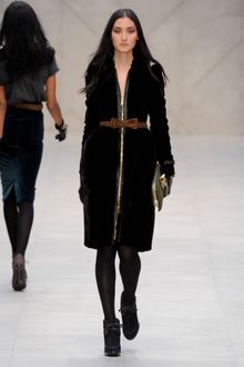 Burberry Prorsum Fall 2012 Green Clutch Bag - Lyst