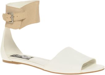  Saviour Sianii Cuffed Flat Sandals 