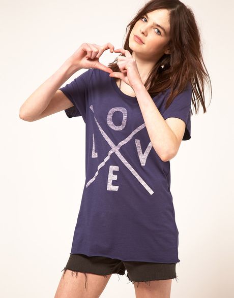 Zoe Karssen Love Cross T Shirt in Purple (navy) - Lyst