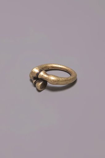 Low Luv X Erin Wasson Horse Hoof Ring - Yellow Gold - Lyst